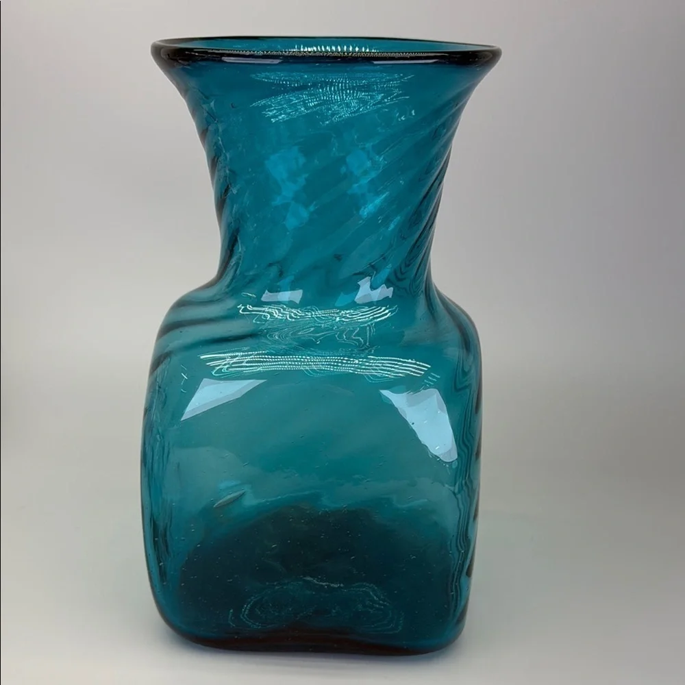 Swirl Optic Aquamarine Glass Vase